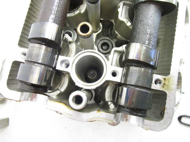 1996-2003 Kawasaki ZX7R P Ninja Cylinder Head 11008-1310